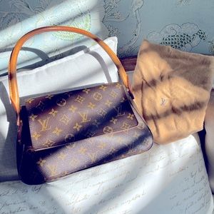 Louis Vuitton mini looping bag-mint condition -